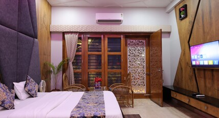 Amritam Palace A Luxury AC Home Stay Room Type - LUXURY SUITE