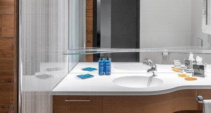 Radisson Blu Hotel, Bergamo Choruslife Room Type - Superior Room with Balcony Radisson Blu Hotel, Bergamo Choruslife Room Type - Superior Room with Balcony