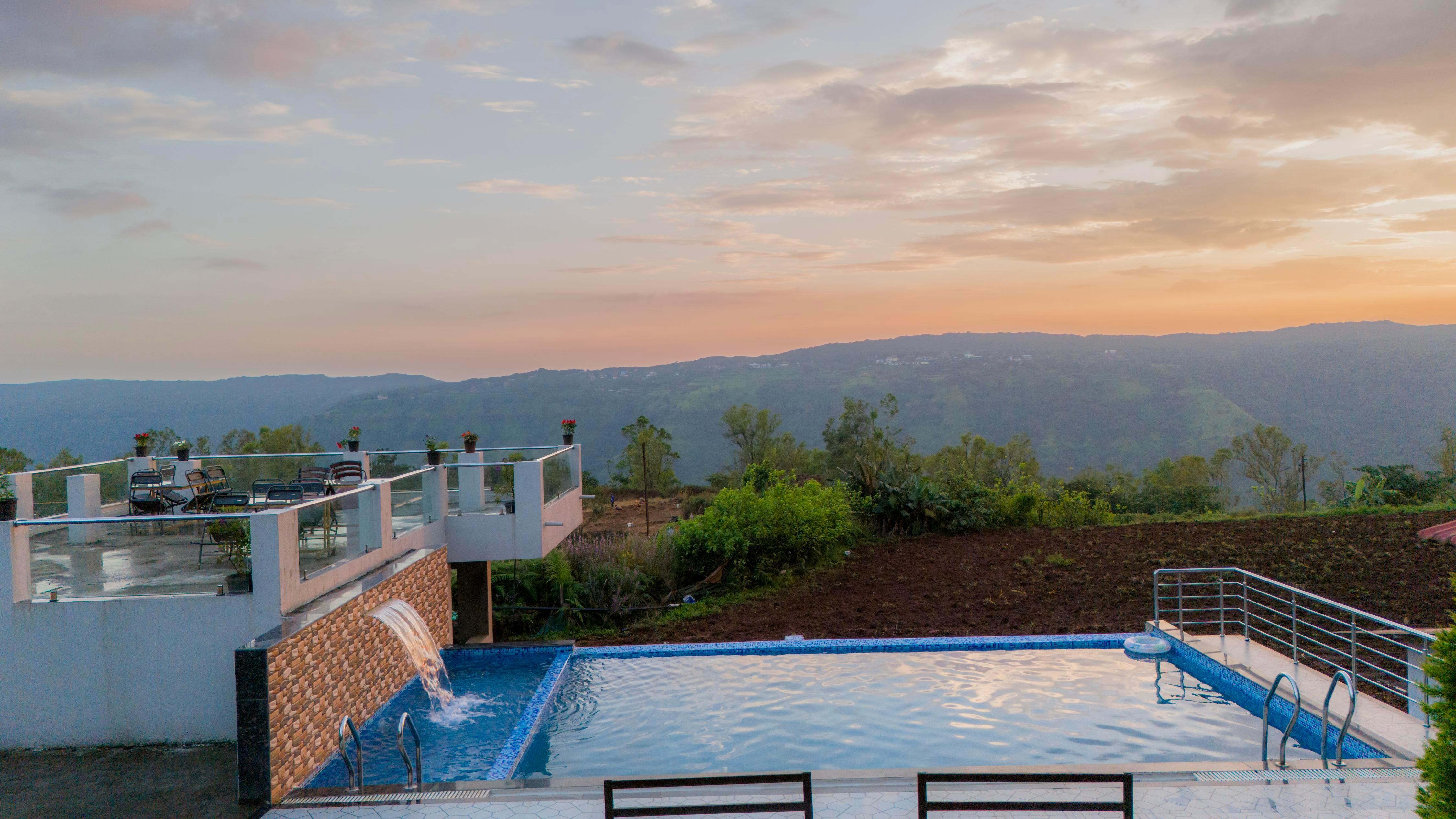 Strawberry King Resort