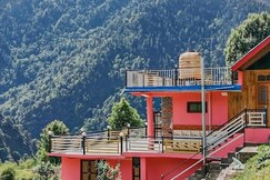 Snow and Field View Homestay