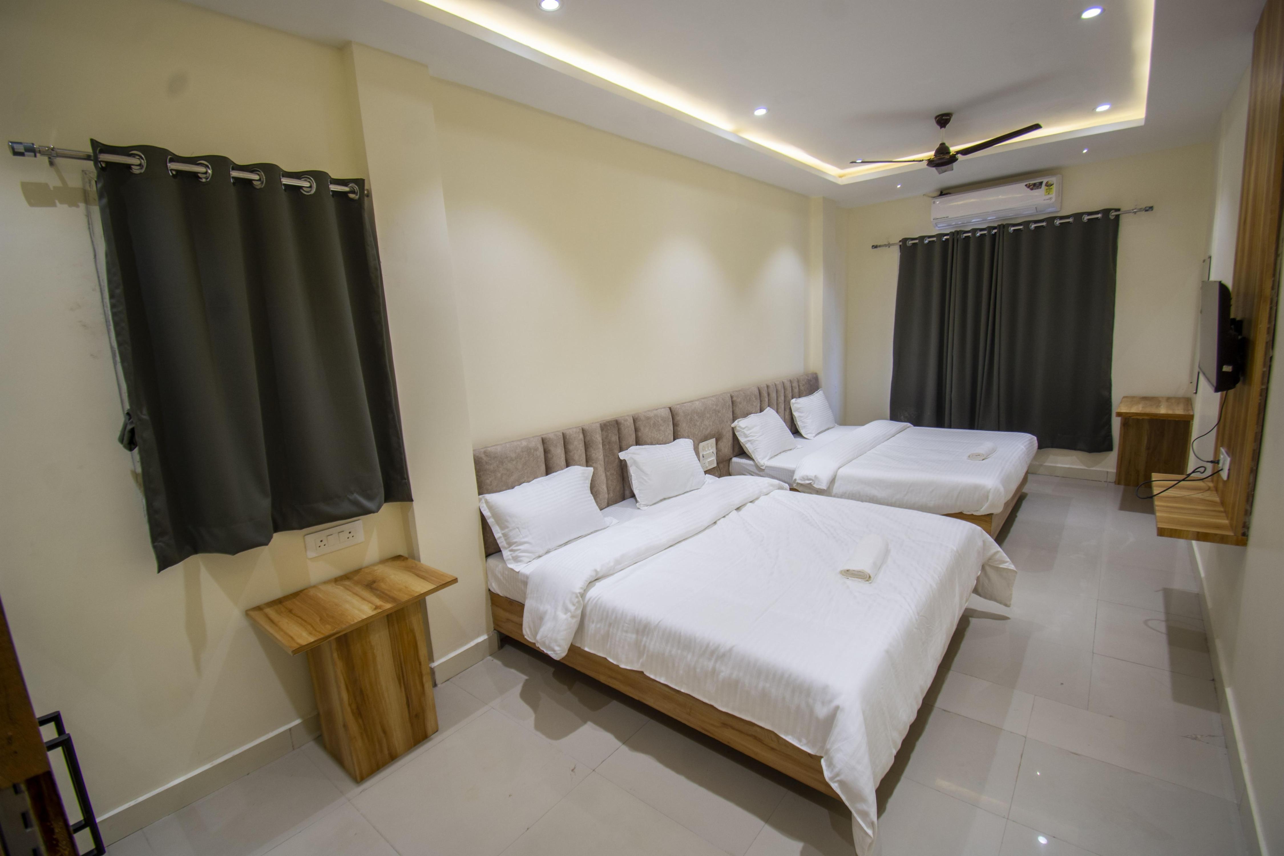Hotel Anubhuti - Tap to explore photos