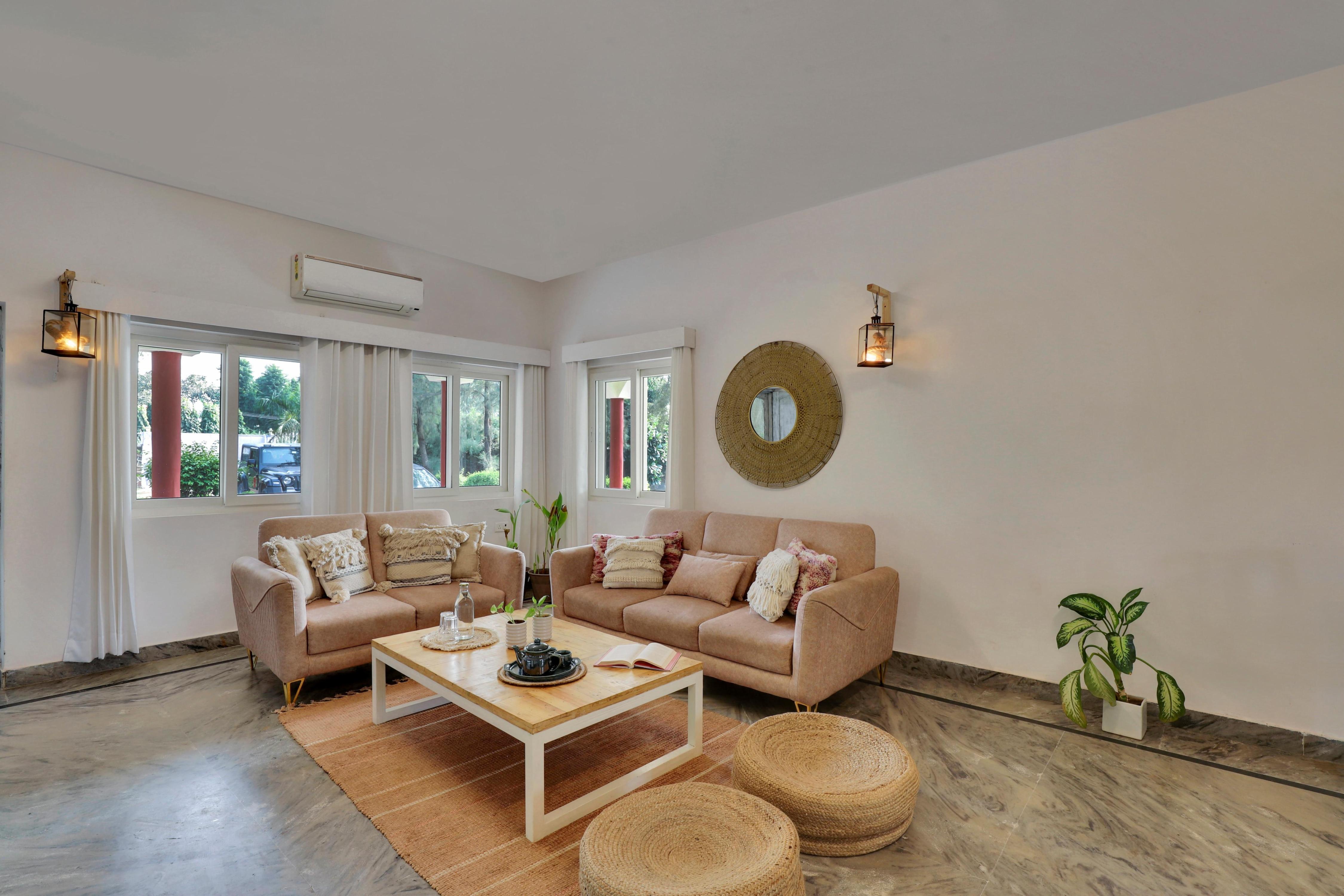 Luxurious 4 BHK farmhouse With Pvt Pool & Garden - Tap to explore photos
