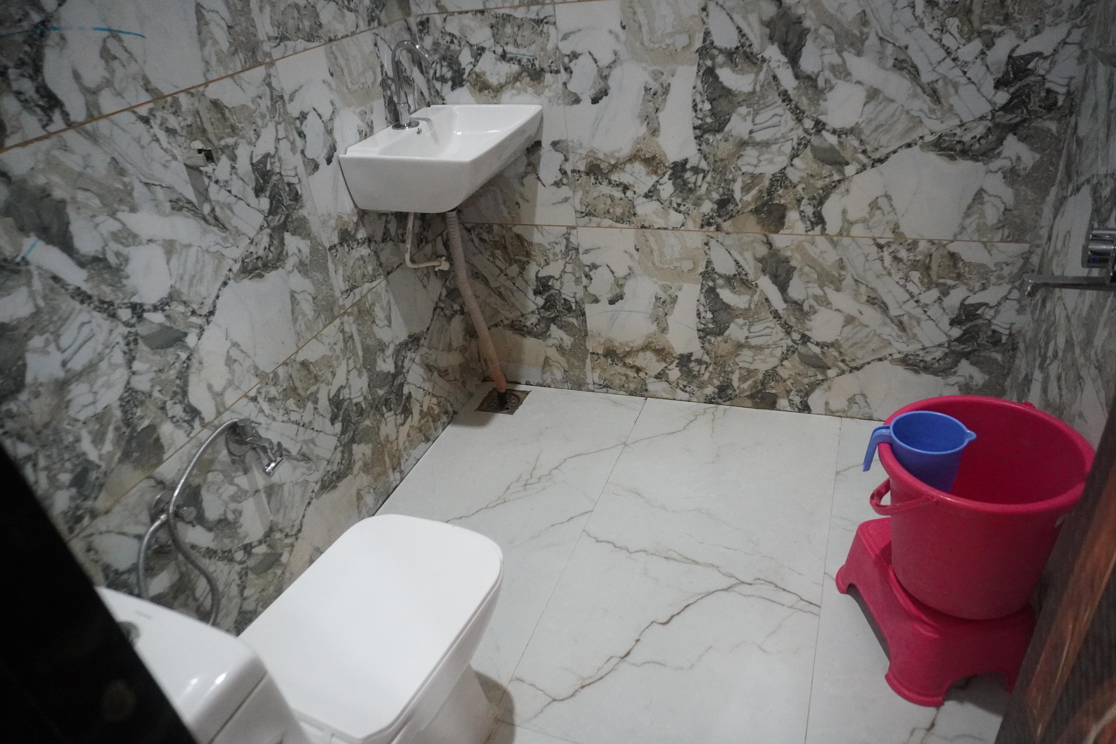 Hotel Ram Basant Room Type - Family Room (2 Bed)