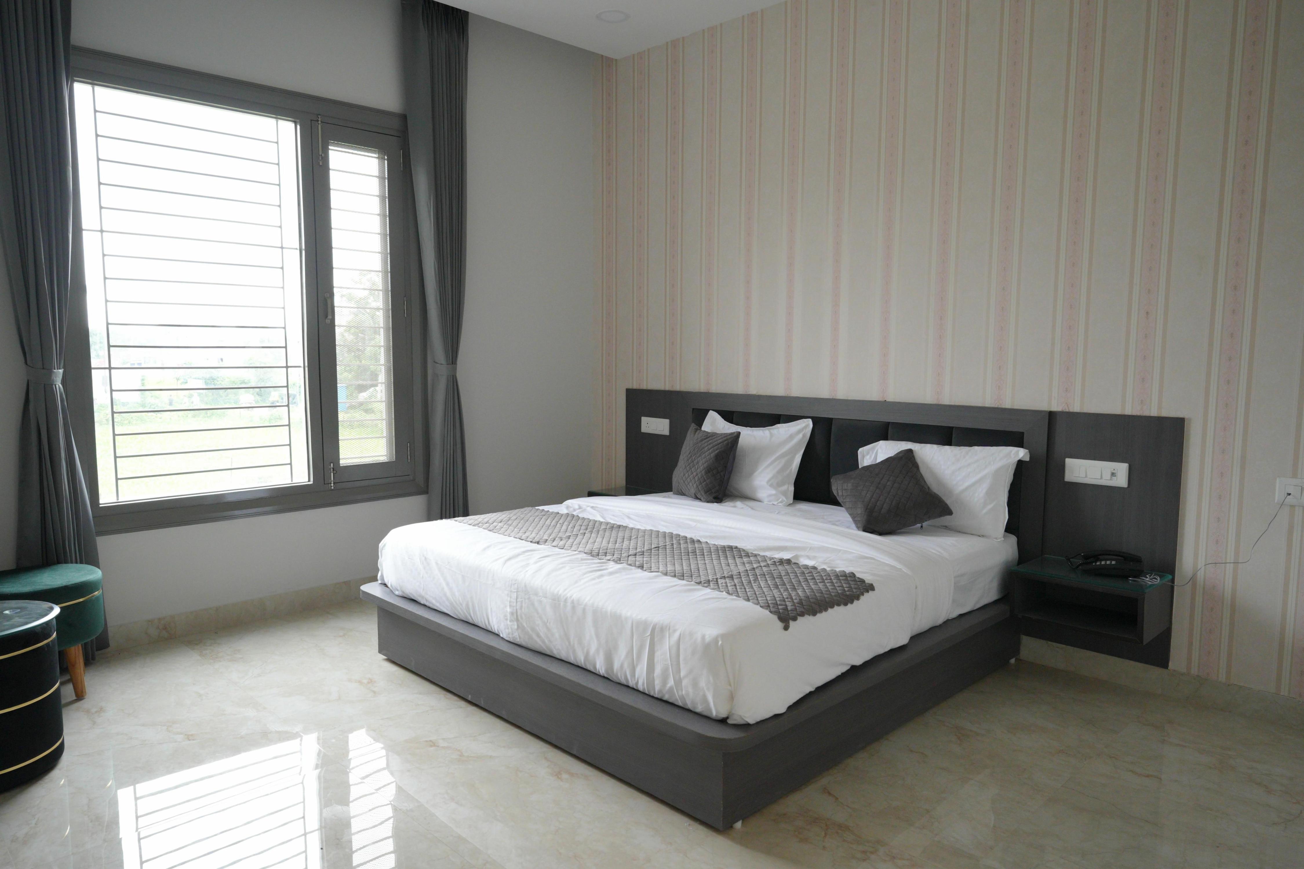 The Carnation Mound Room Type - Super Deluxe Room