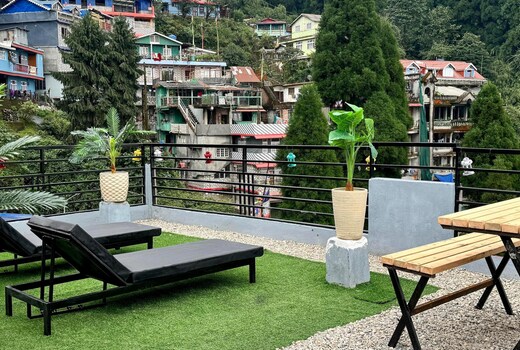 Darjeeling, Hillside Inn