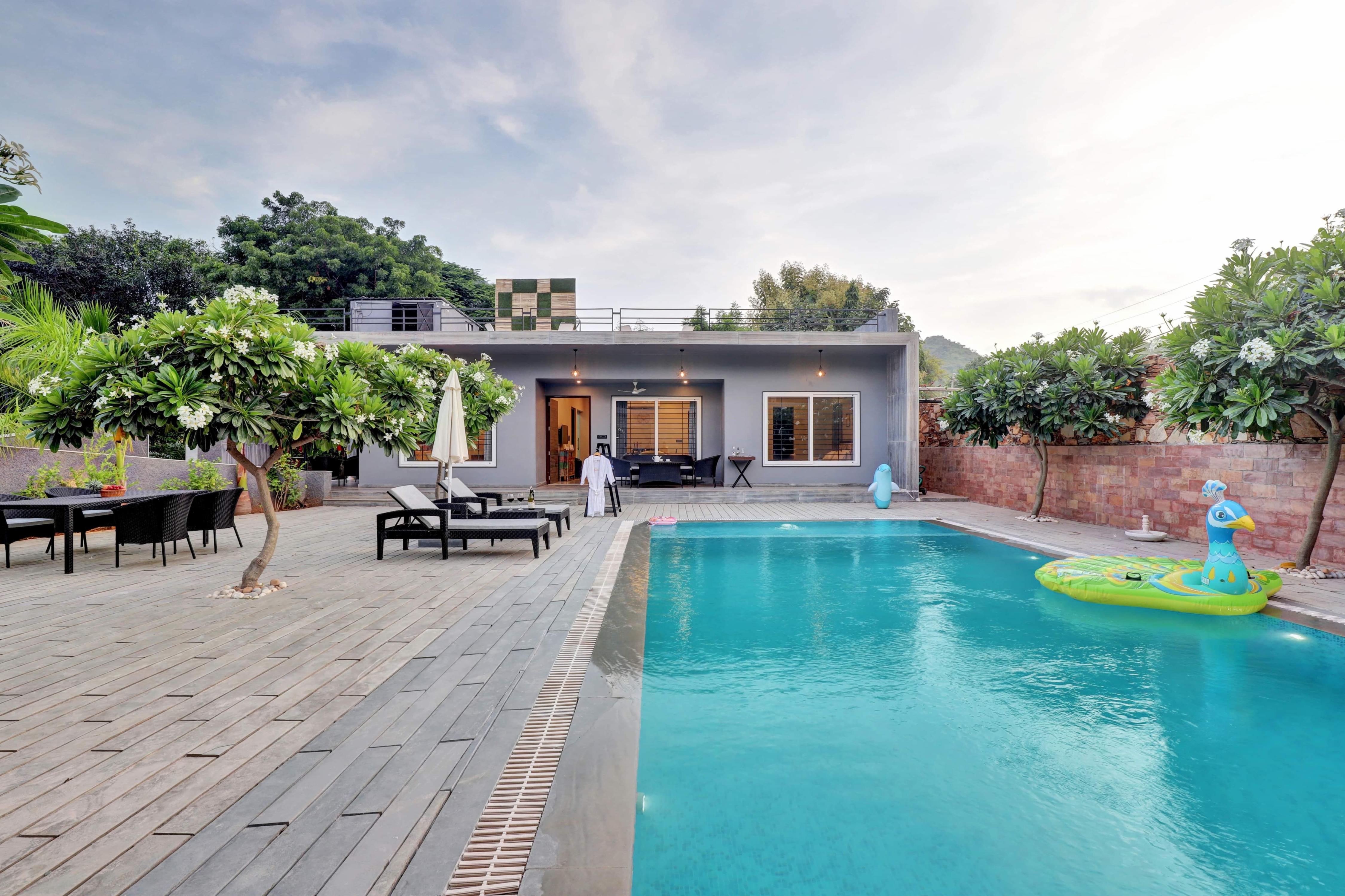 2 BHK Villa with Pvt Pool & Garden