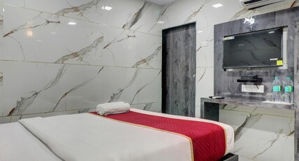 HOTEL LAKE SITE LODGING & BOARDING Room Type - Standard Room