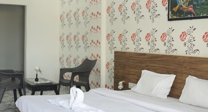 Rajwadi Palace Room Type - Standard Non AC room