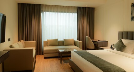 Awesome Palace, Airport Road Room Type - Club Room (Two Way Airport Transfer)