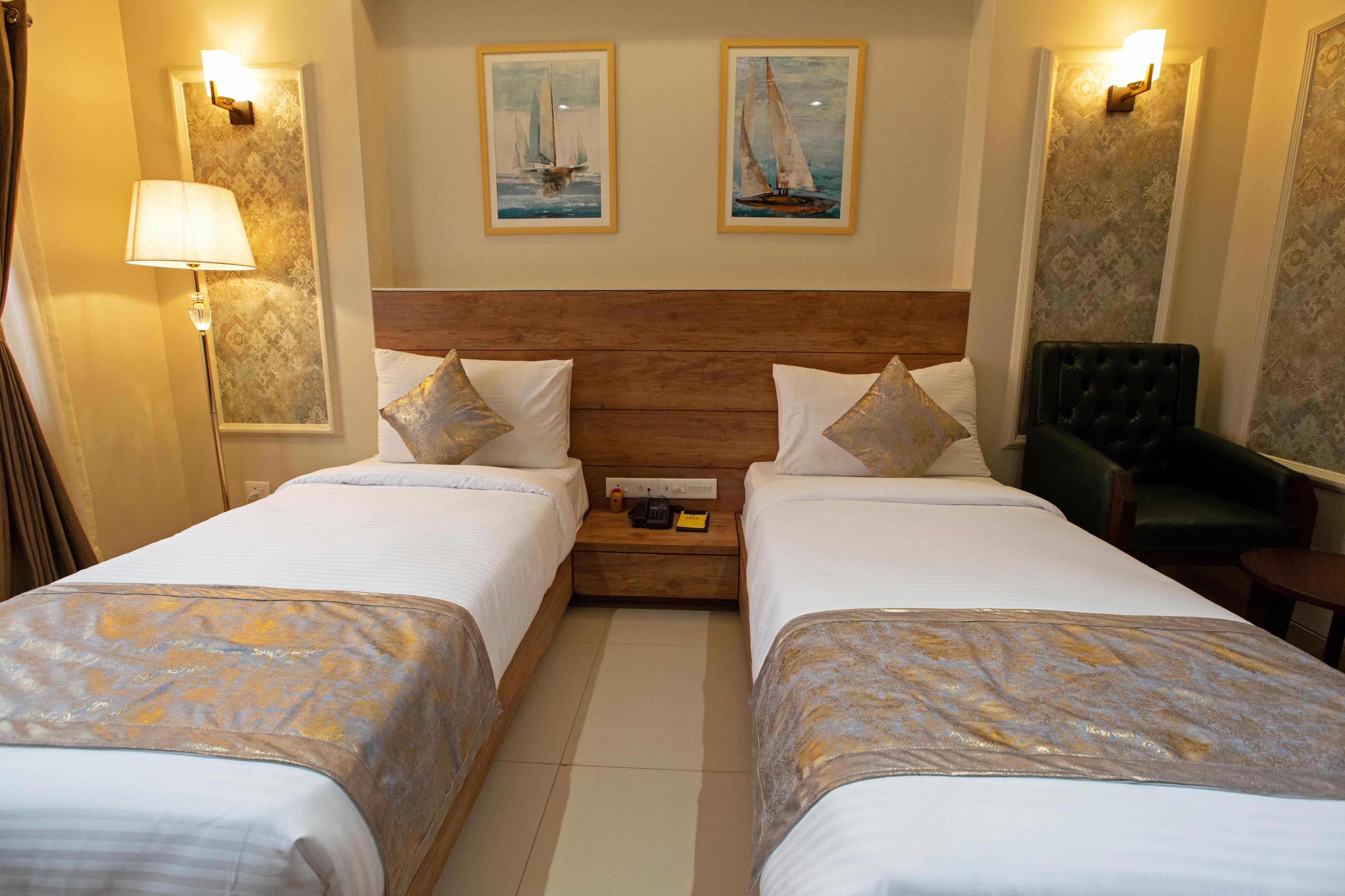 IRIS THE BOUTIQUE HOTEL - Tap to explore photos