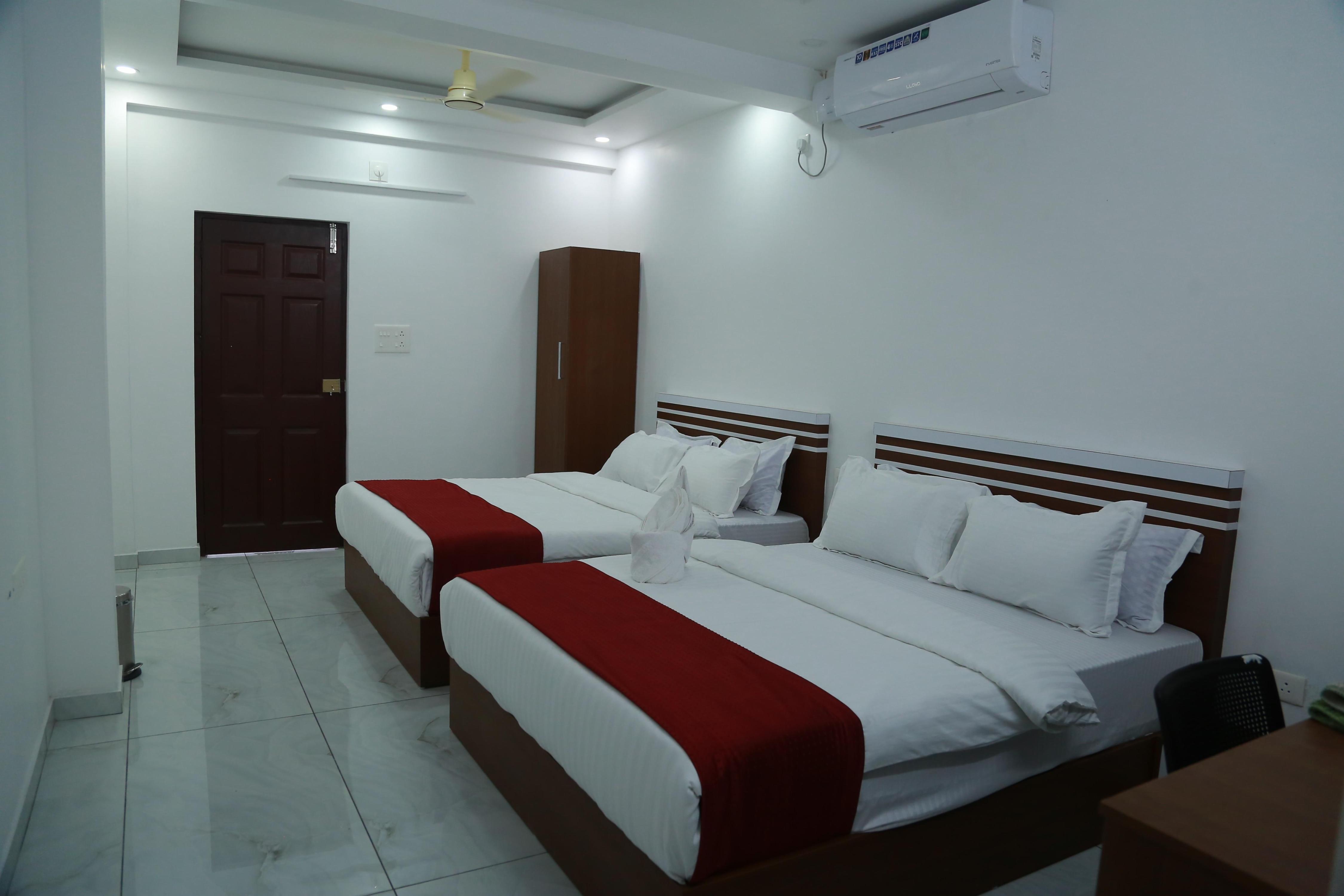 THE ERUMELY PALACE Room Type - SUITE - 2 DOUBLE BED