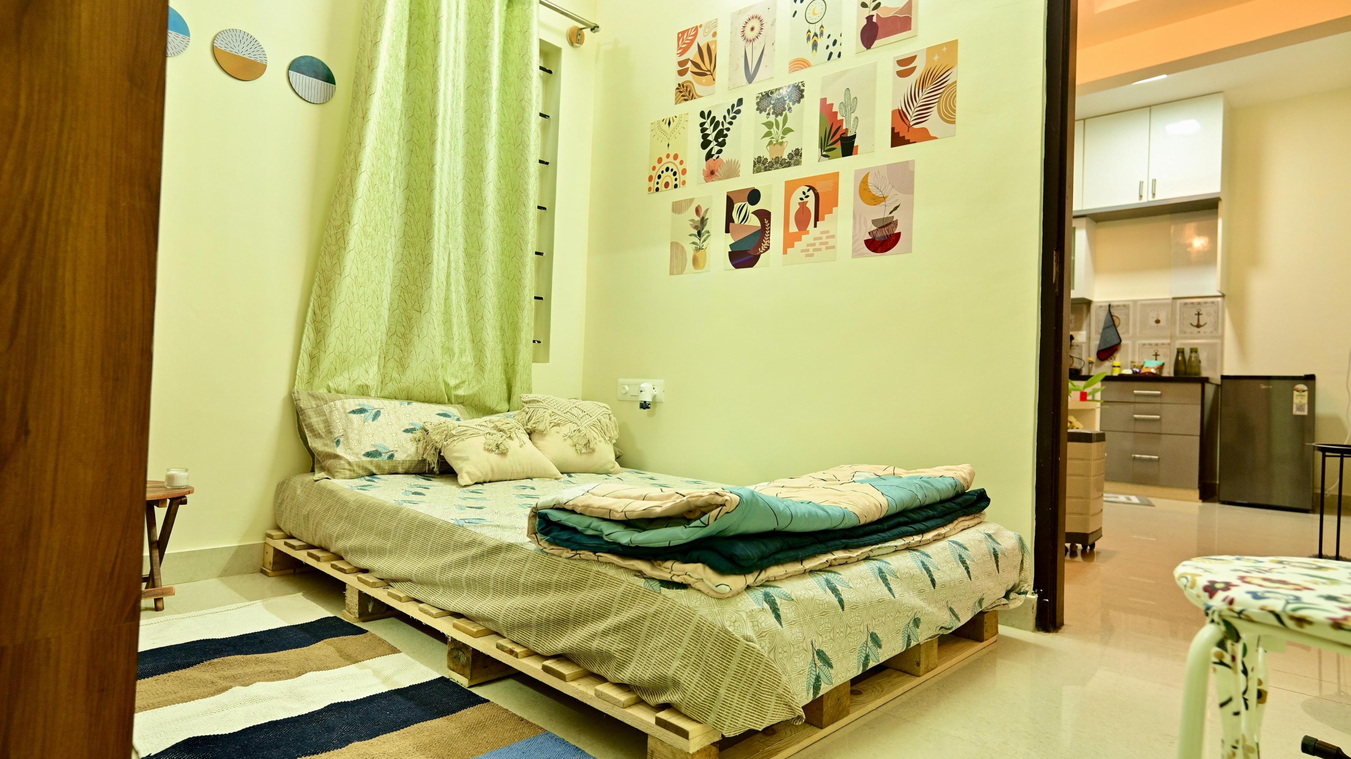 Cozy 1bhk flat HSR Layout - Tap to explore photos