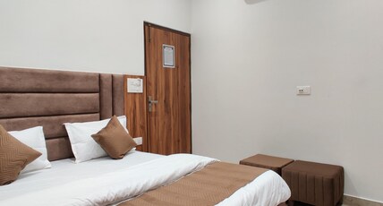 Hotel RS Inn Near Golden Temple Room Type - Deluxe Room with free parking