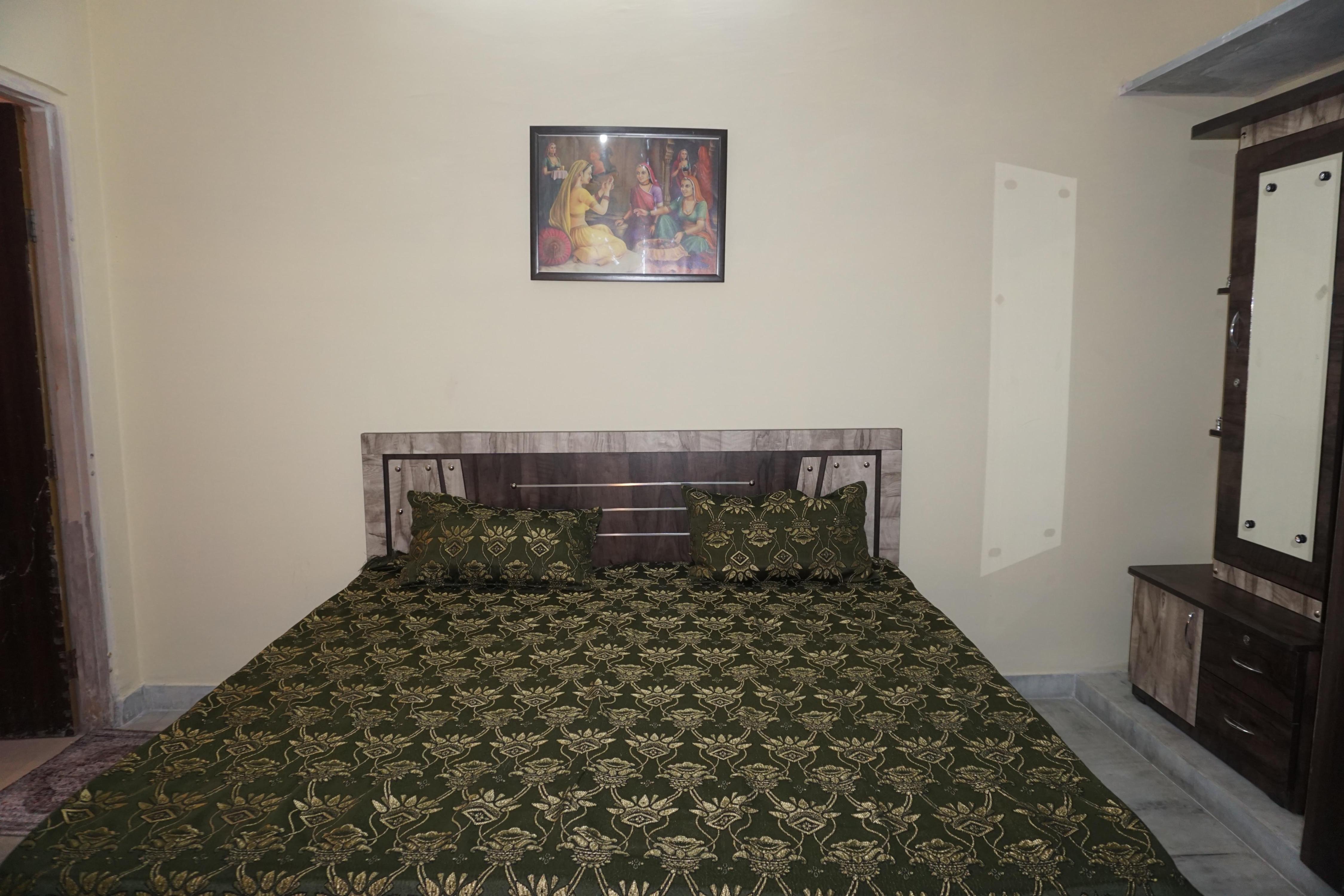 Luxurious 3 BHK Cozy Homestay - Tap to explore photos