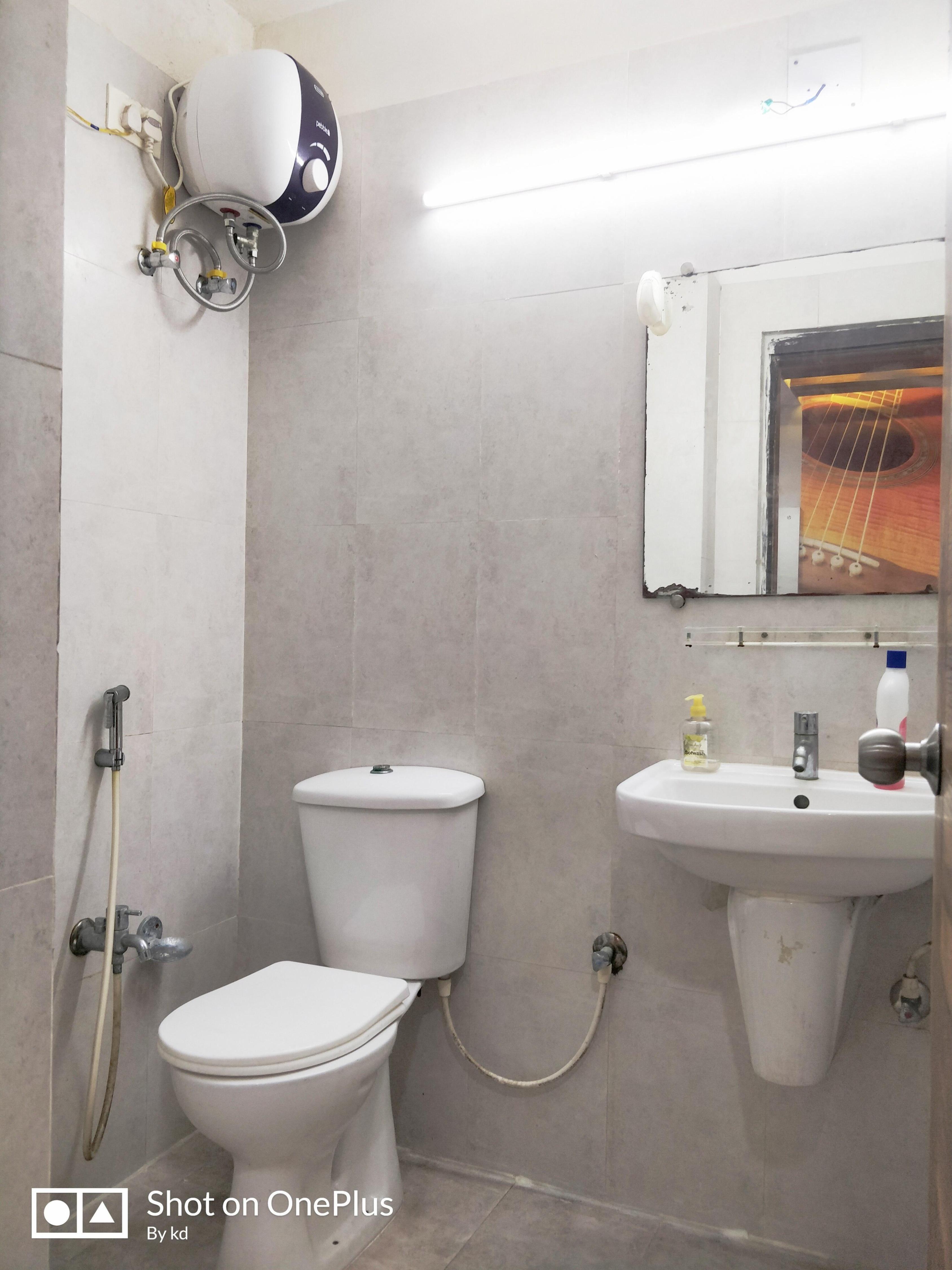 Entire Studio Flat On The Beach - Tap to explore photos