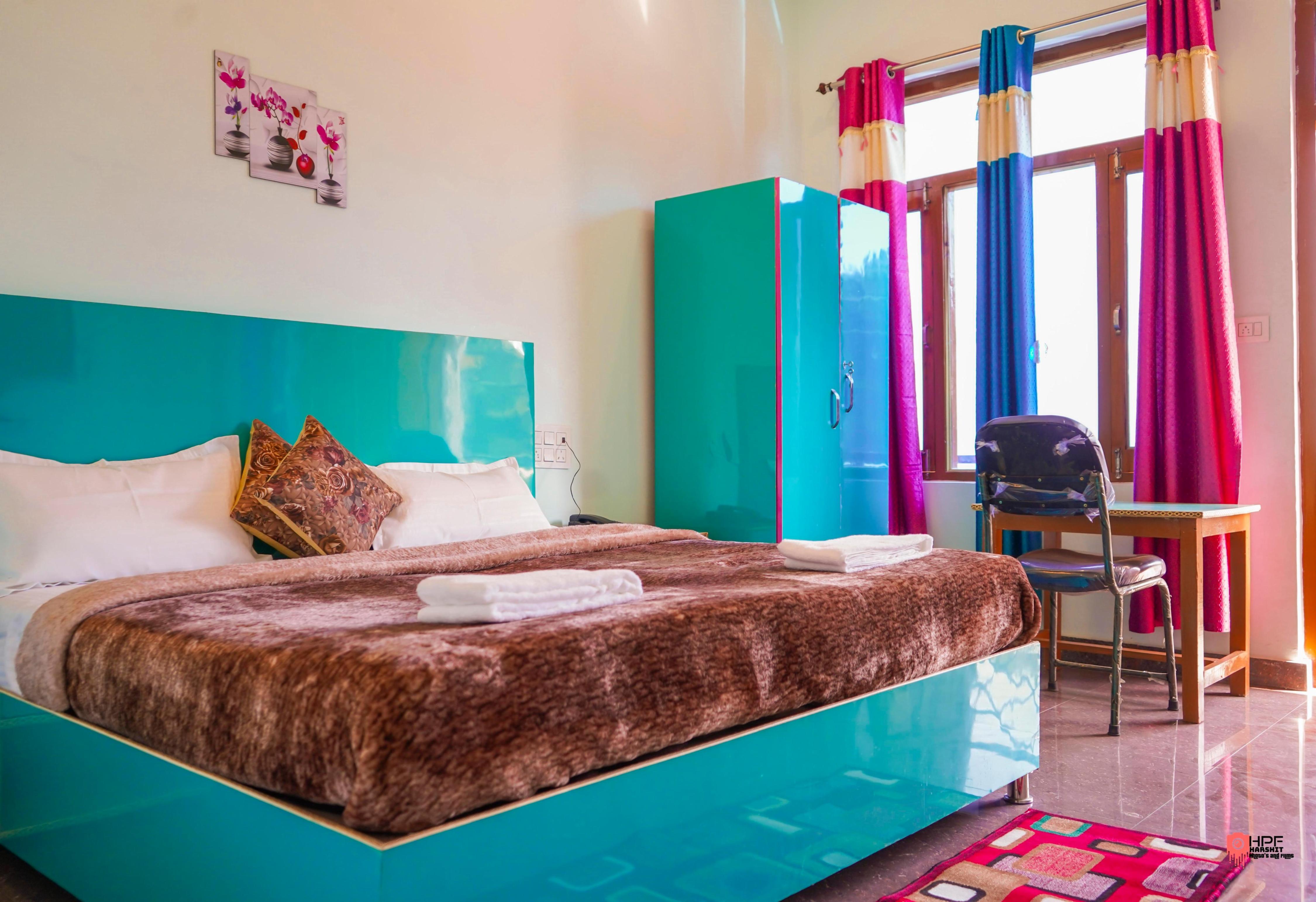 Radha Gopal Royal Kausani Room Type - Premium