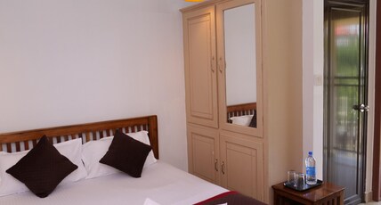 Ruby Service Apartment | 5 Min to Infopark Room Type - Entire 1 BHK Apartment