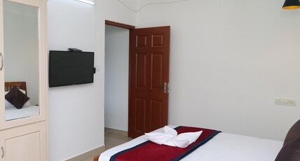 Ruby Service Apartment | 5 Min to Infopark Room Type - Budget Double Room (non ac)