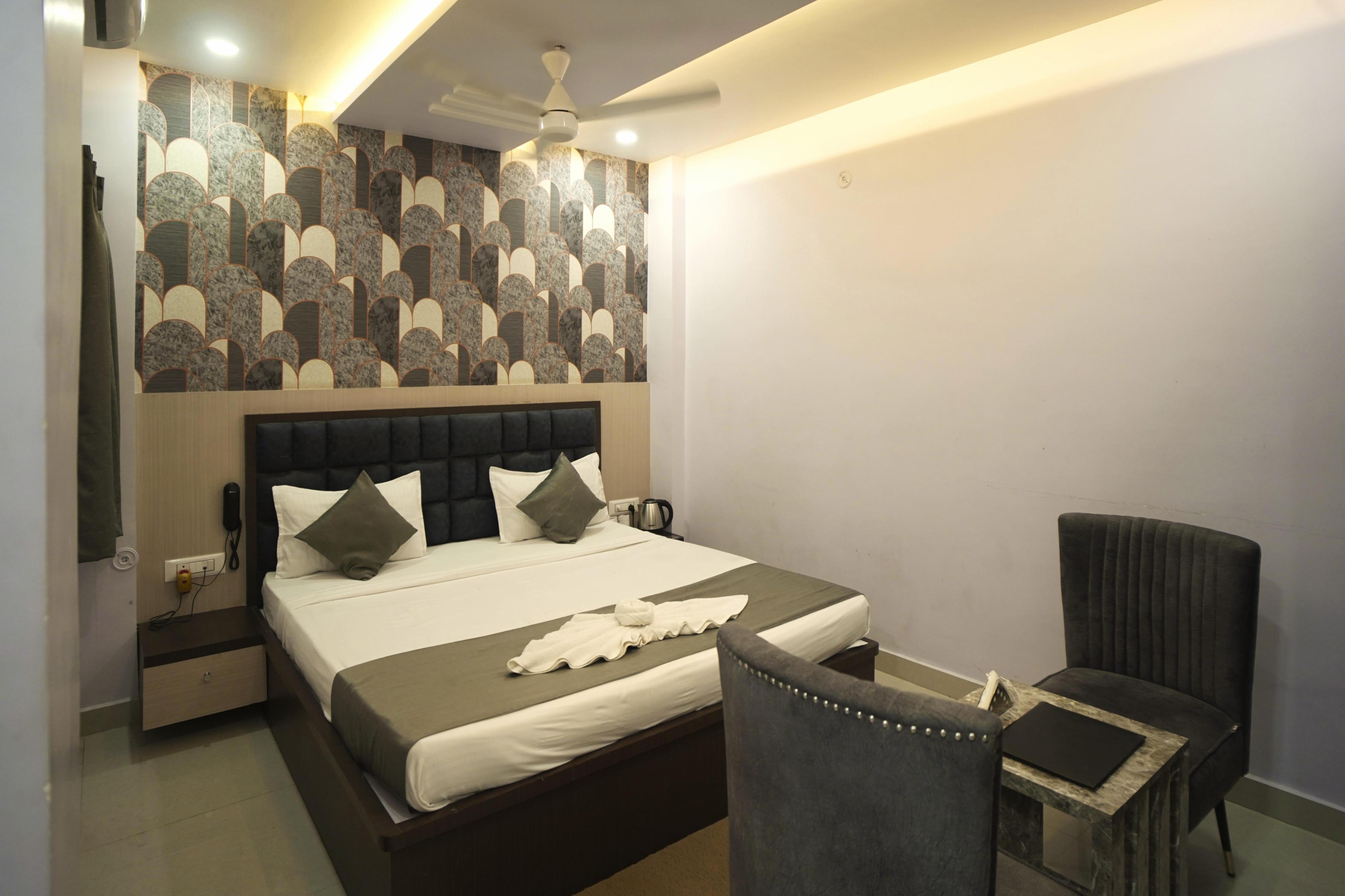 Hotel Rama - Tap to explore photos