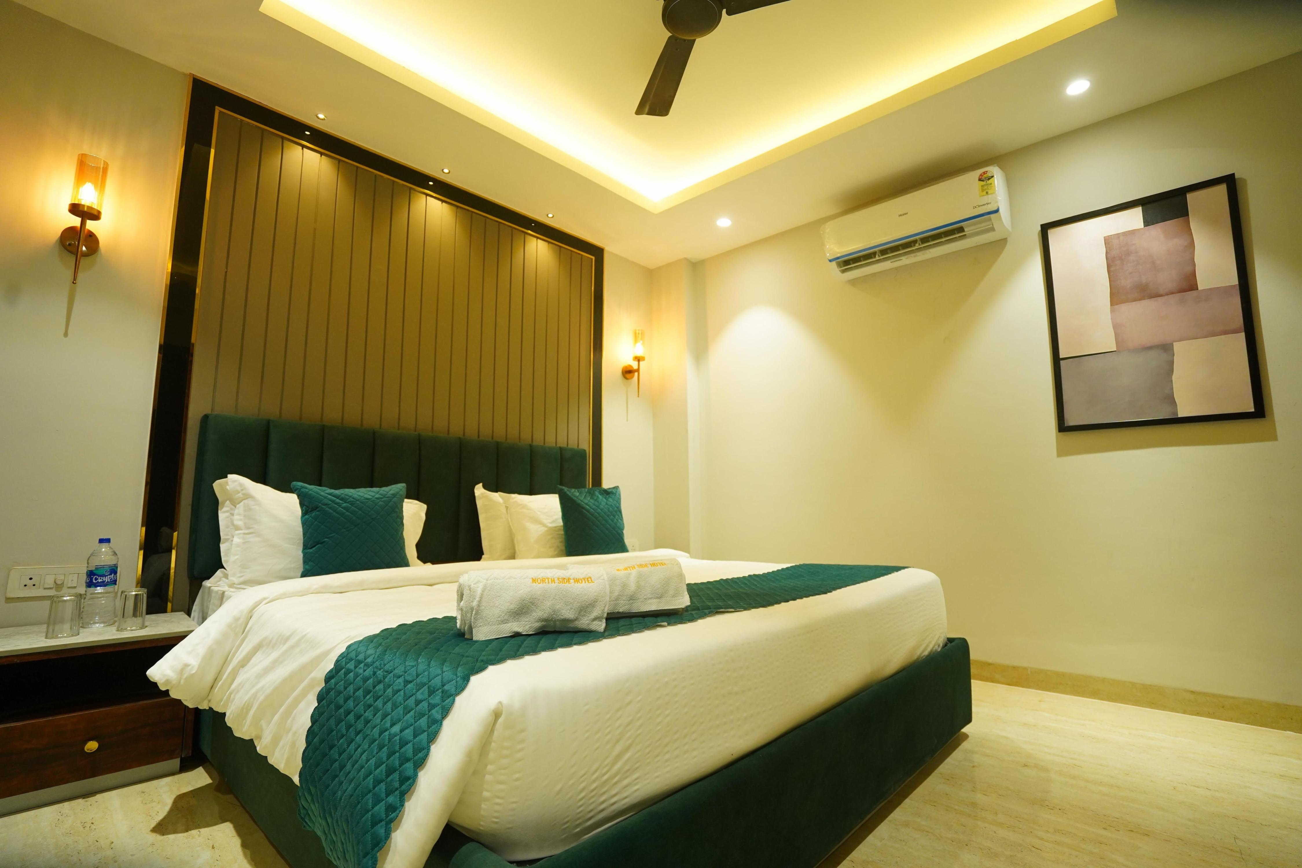 Hotel North Side - Tap to explore photos