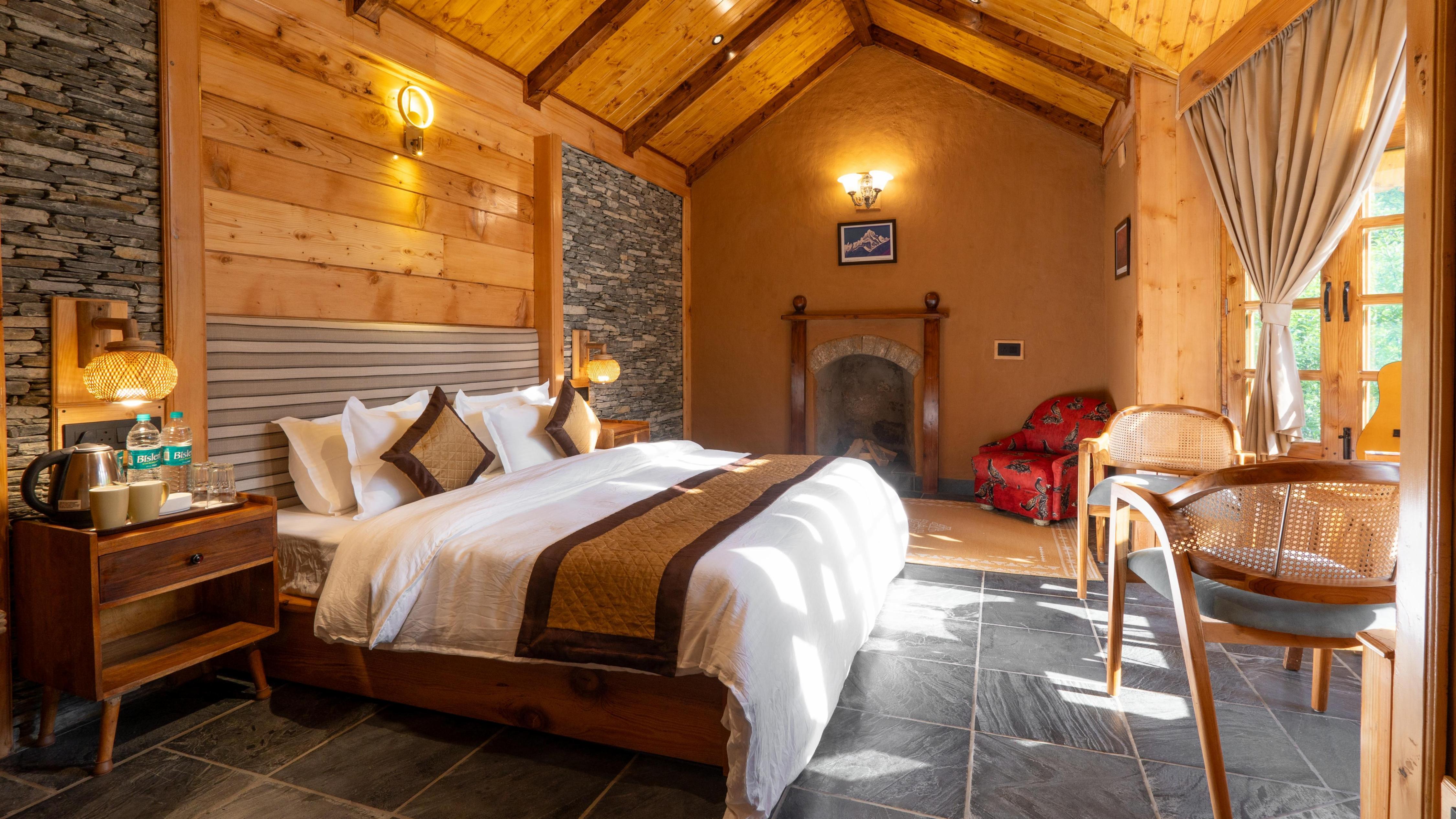 Somvan Chalet Room Type - Deluxe Mountain View 2
