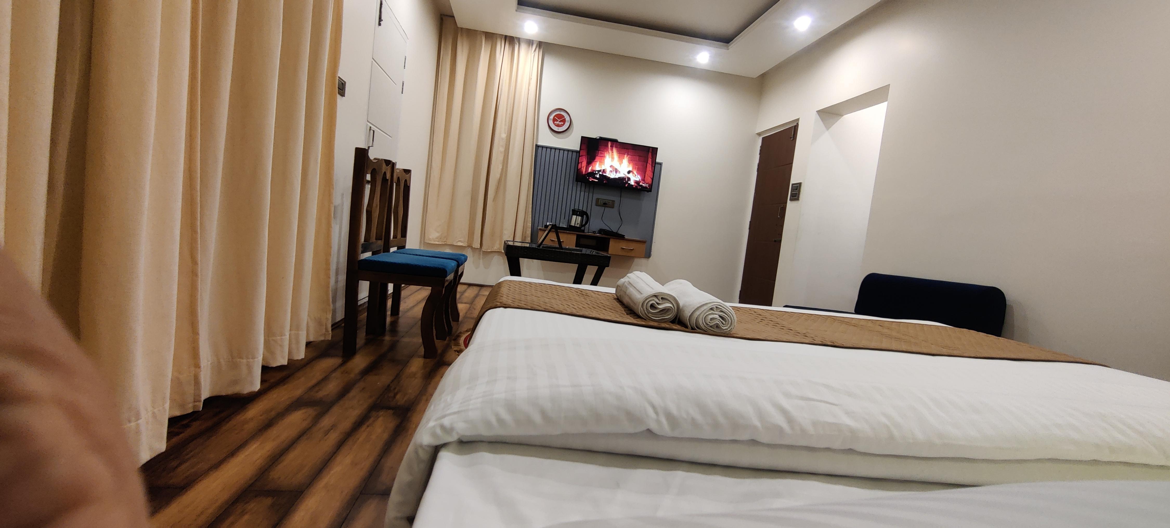 AEROHOME STAY - Tap to explore photos