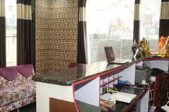 MK Hotel & Restaurant Near Main Market