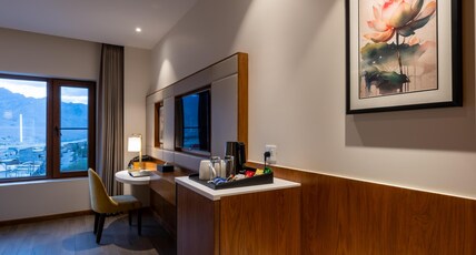 Charmwood Luxury Hotel Room Type - Premier Room - Valley View - King Bed