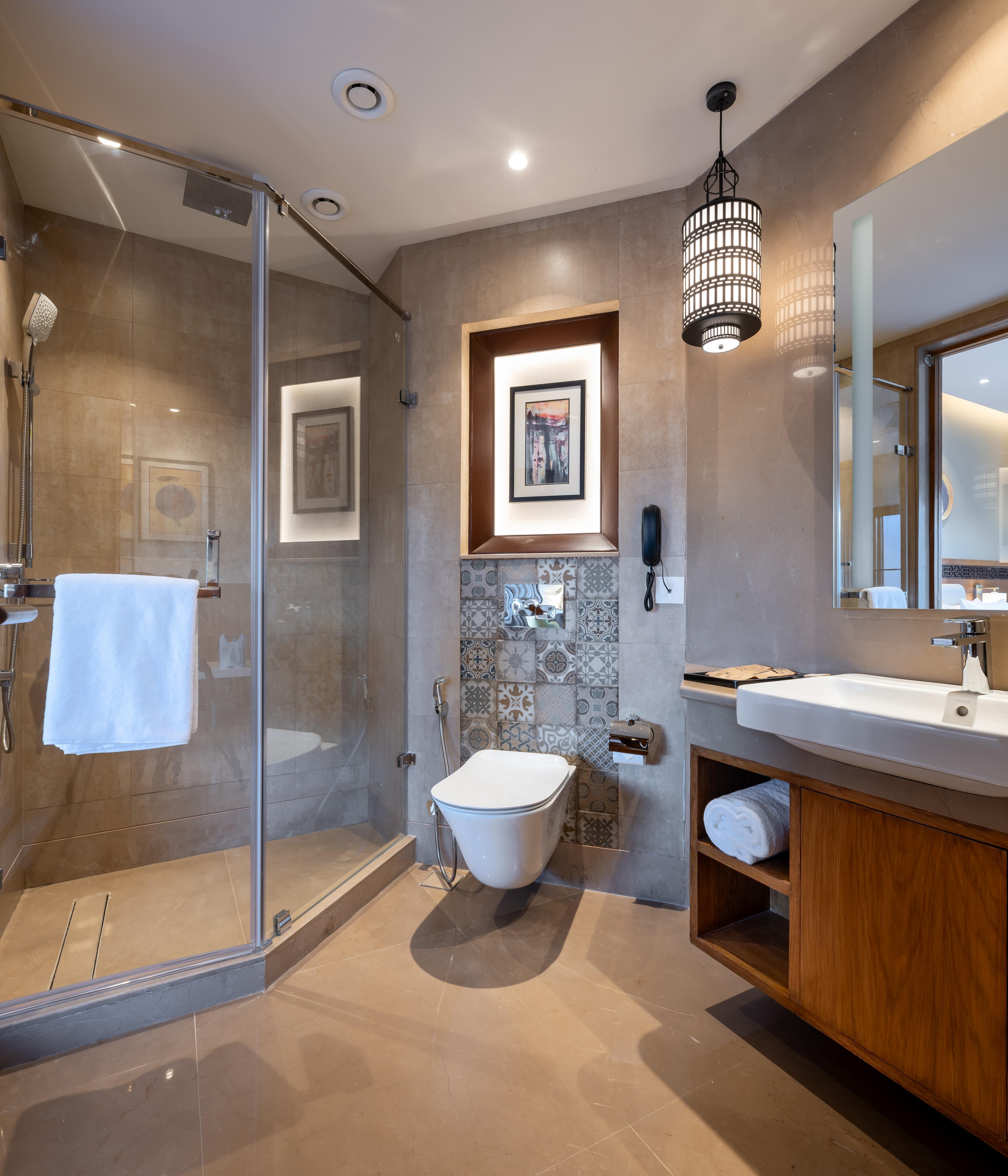 Charmwood Luxury Hotel - Tap to explore photos