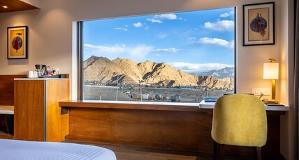Charmwood Hotel Room Type - Luxury Room with Mountain View