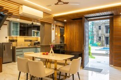 5 Bhk Villa | Shared Pool | Khandala Hills