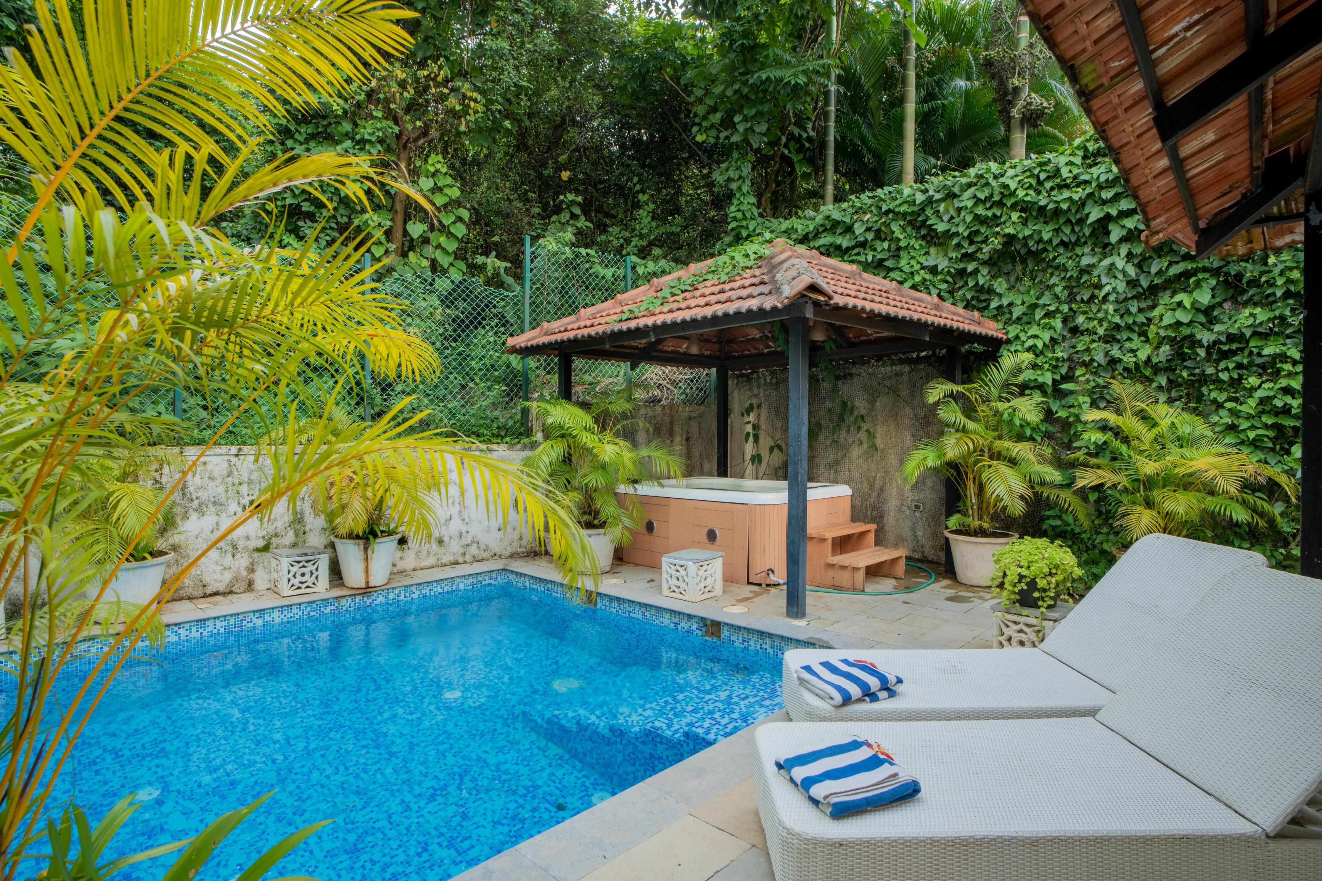 3 BHK villa with Pvt Pool in Assagao - Tap to explore photos