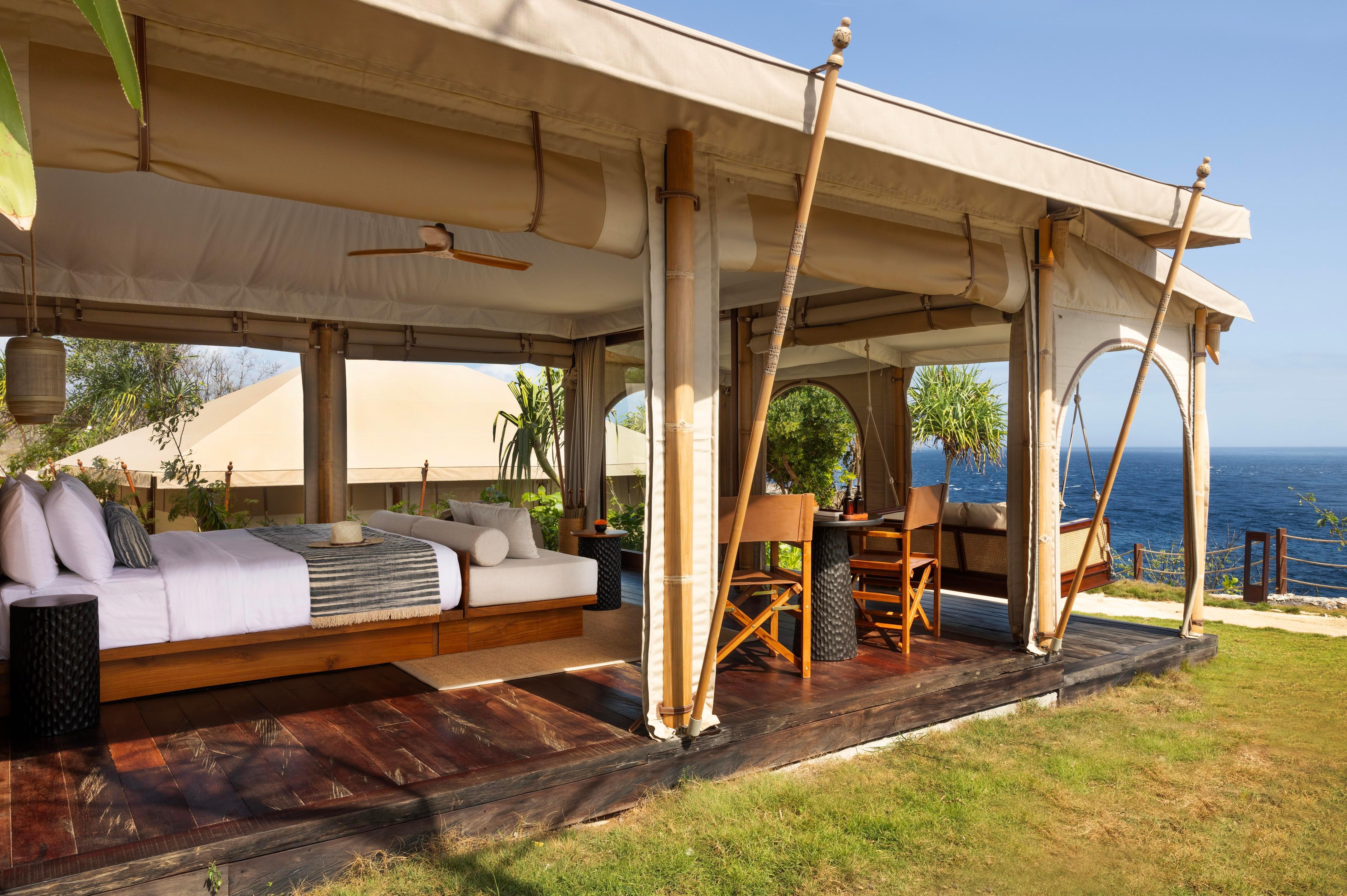 Arna Suites and Ocean Lounge - Tap to explore photos