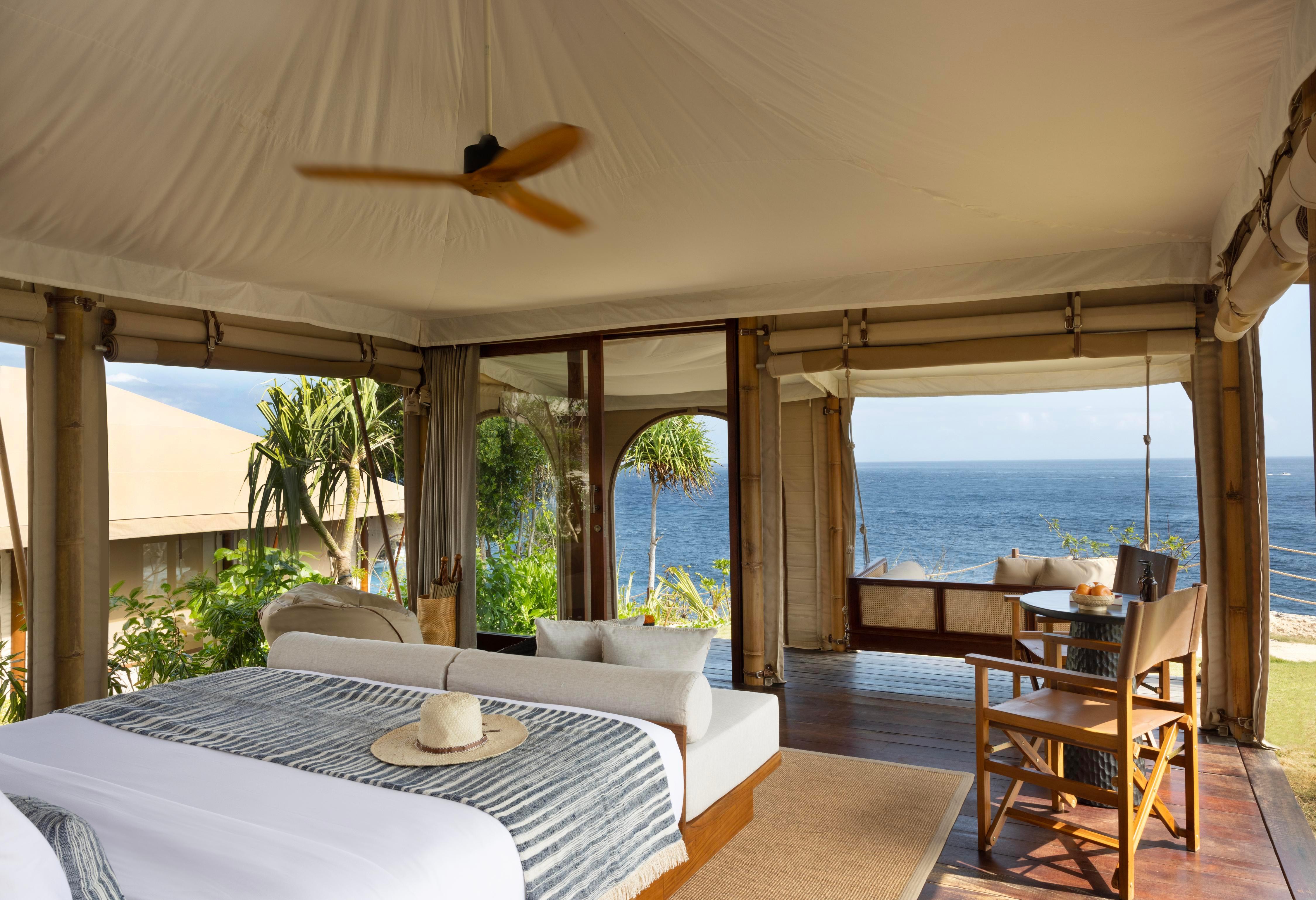 Arna Suites and Ocean Lounge - Tap to explore photos