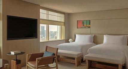 Alila Shanghai Room Type - 2 Twin Beds, City View, Studio
