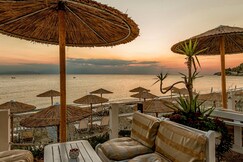 Evlogia Hotel Seafront and Annex by Greek Pride