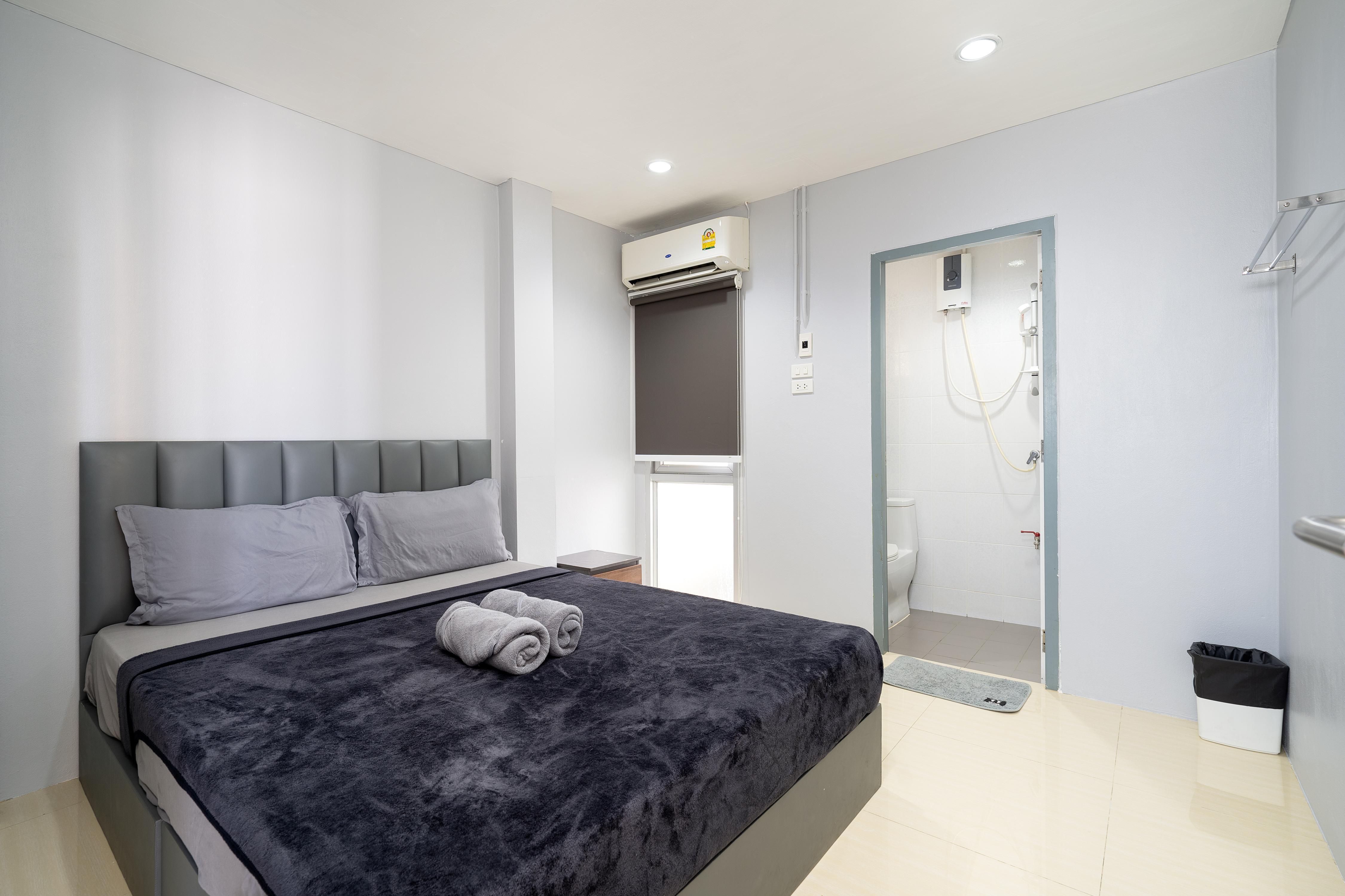 OH Hostels - Bangkok Room Type - Double Room with Private Bathroom