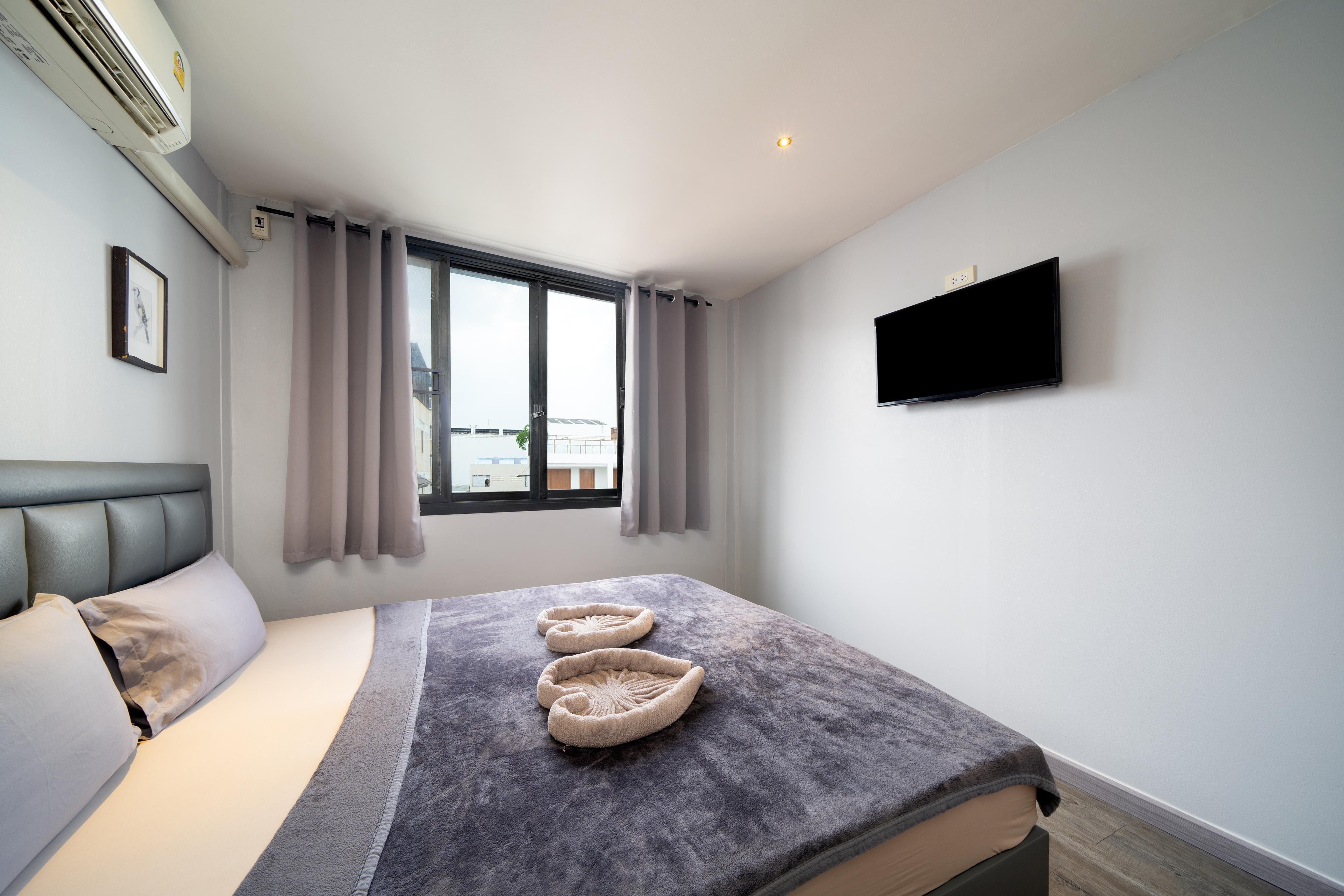 OH Hostels - Bangkok Room Type - Double Room with Shared Bathroom A2