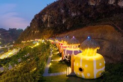 Moc Chau Island - Mountain Park and Resort