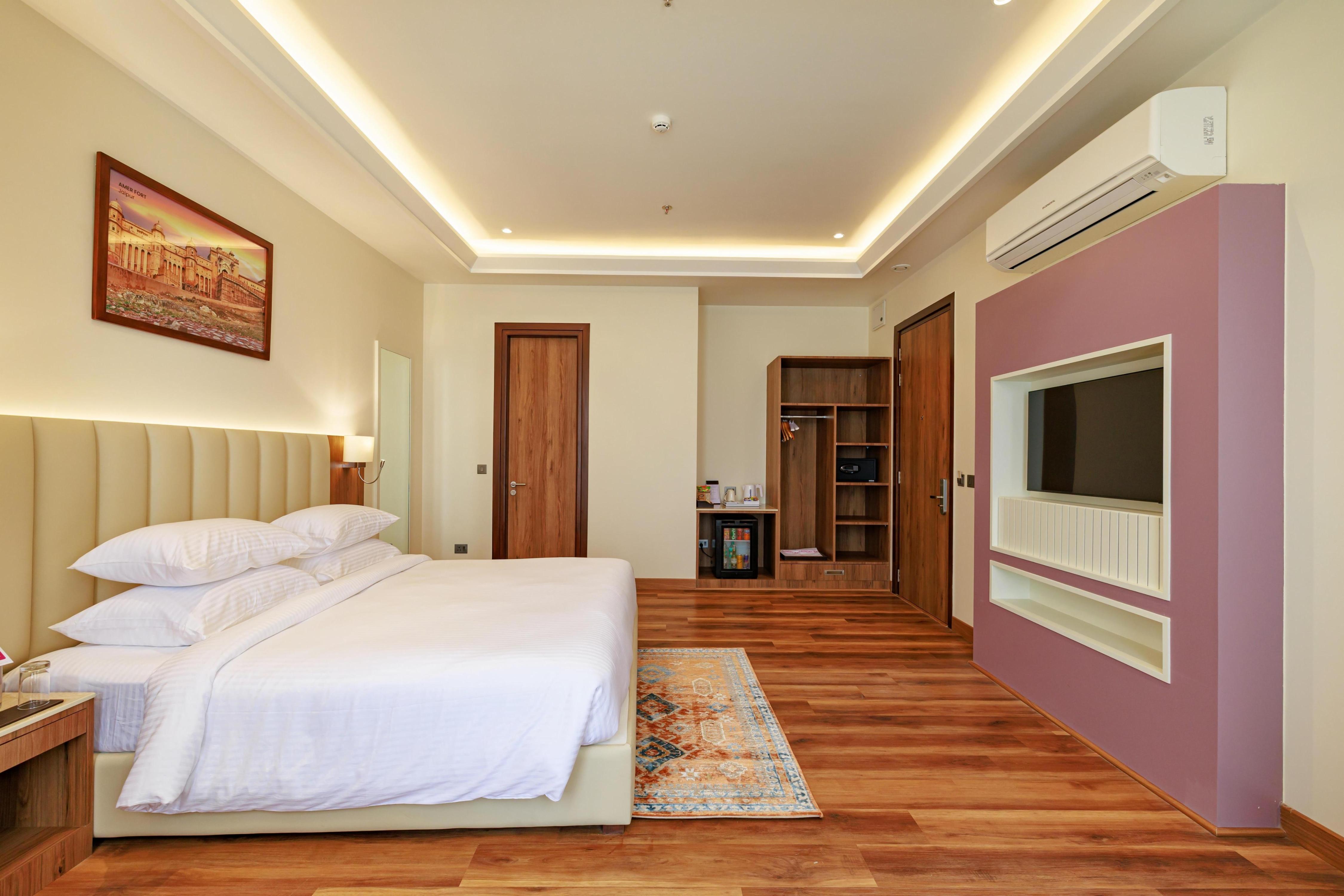 Regenta Place Jaipur Room Type - Executive Room - Enjoy Happy Hour 1+1 Mocktail timing 11 AM to 7 PM