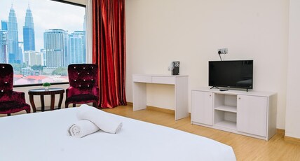 Kingston Hotel 5 at Chow Kit Room Type - Deluxe King KLCC View