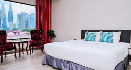 Kingston Hotel 5 at Chow Kit Room Type - Deluxe Queen Bed, KLCC View