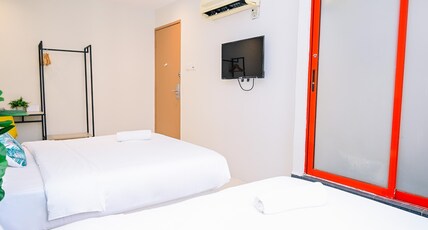 Swing & Pillows - KL Kuchai Lama Room Type - Deluxe Family Room