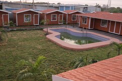 Tri green cafe & resort