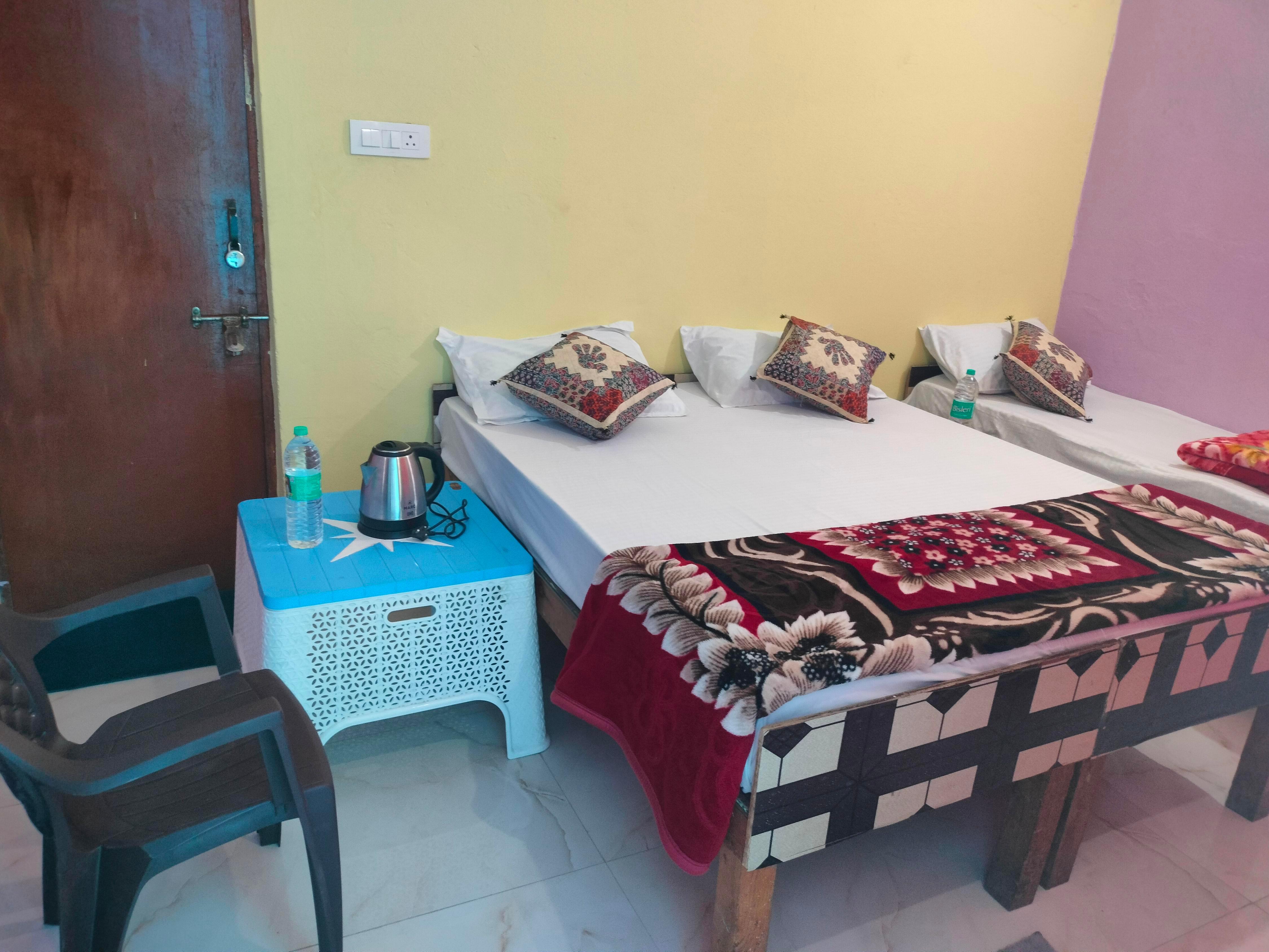 Hotel Himanshu Guest House & Restaurant Room Type - Bedroom 103
