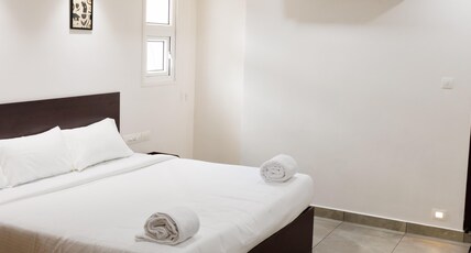Reach Inn Room Type - Double Deluxe Room