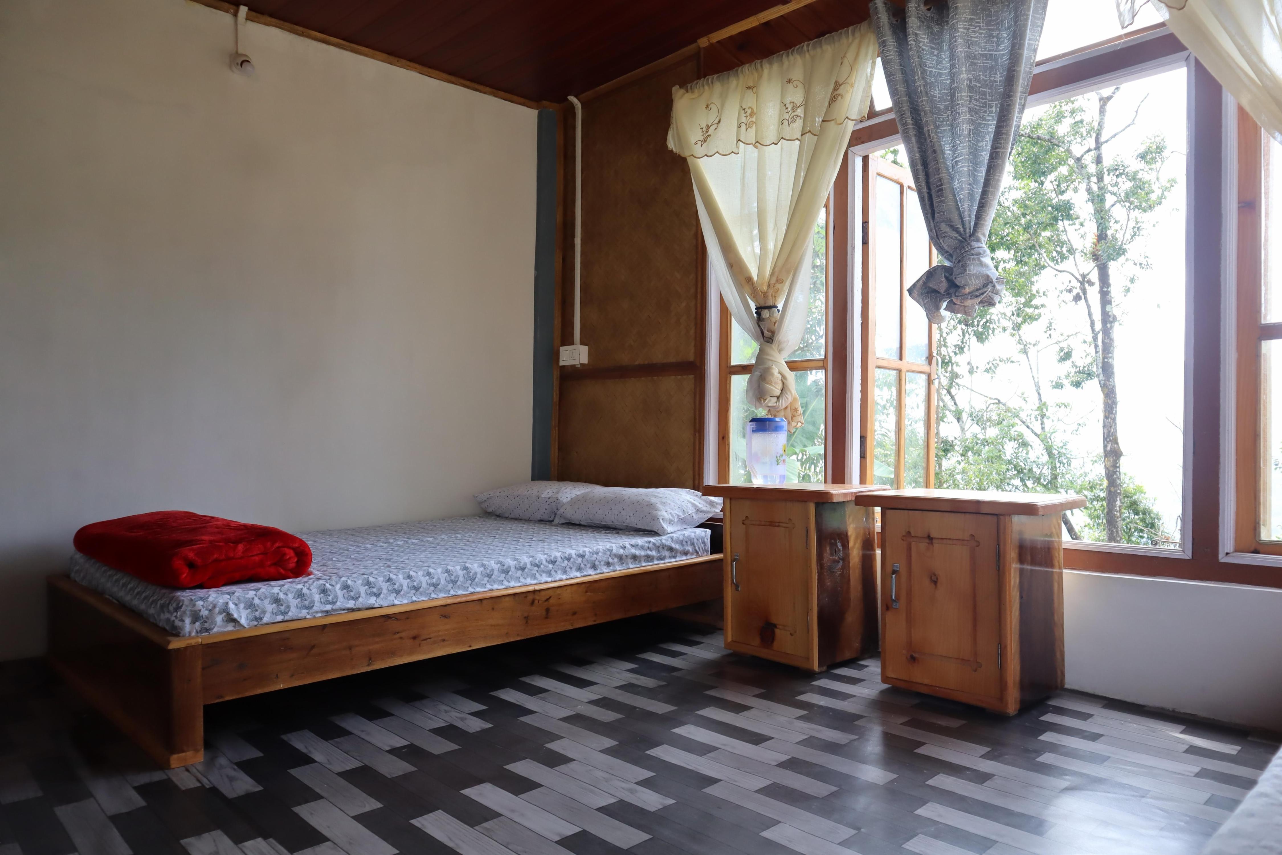 Penuel Homestay - Tap to explore photos