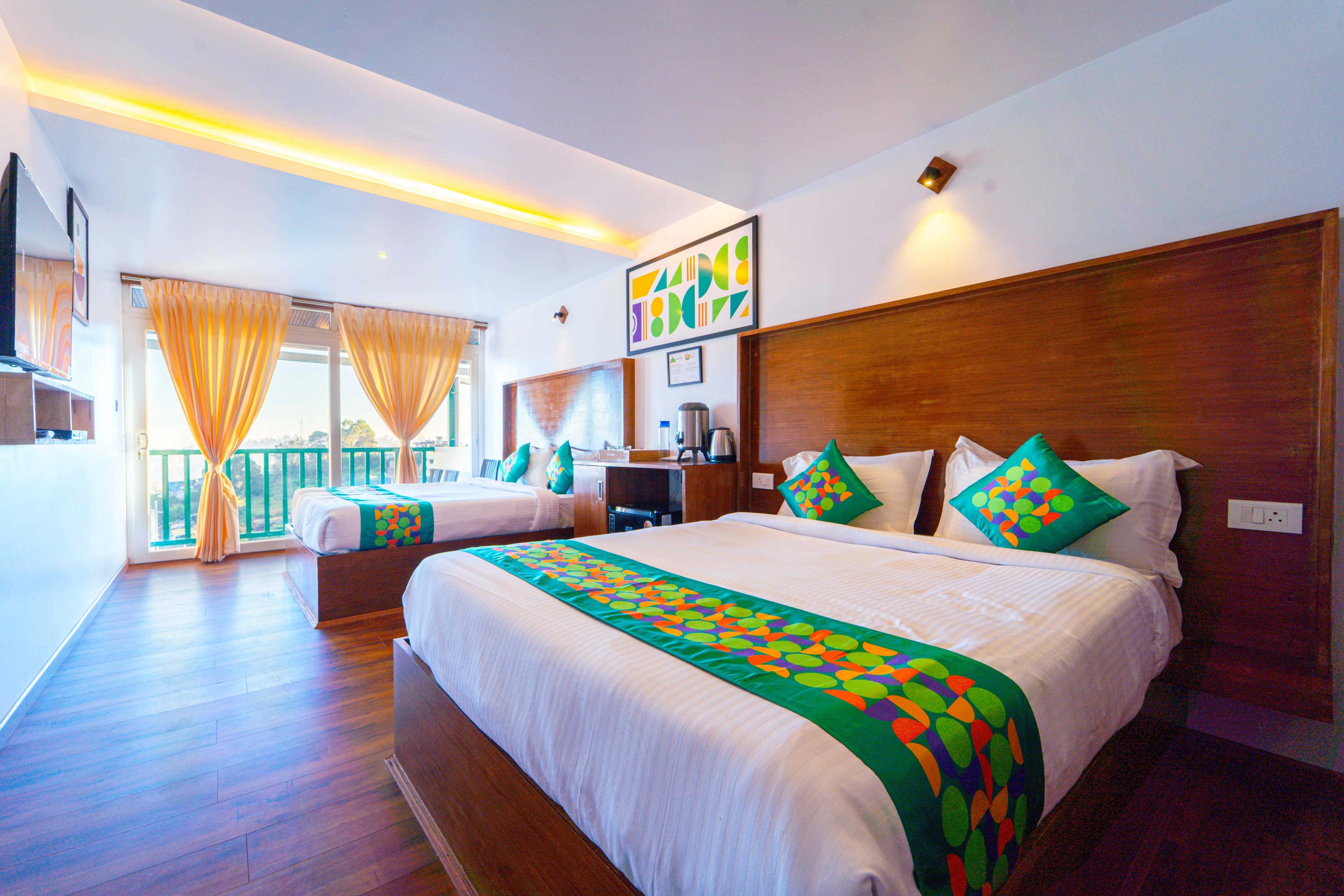 Treebo Tranquil Heights With Scenic View Room Type - Superior Family Room With Balcony And Mountain View
