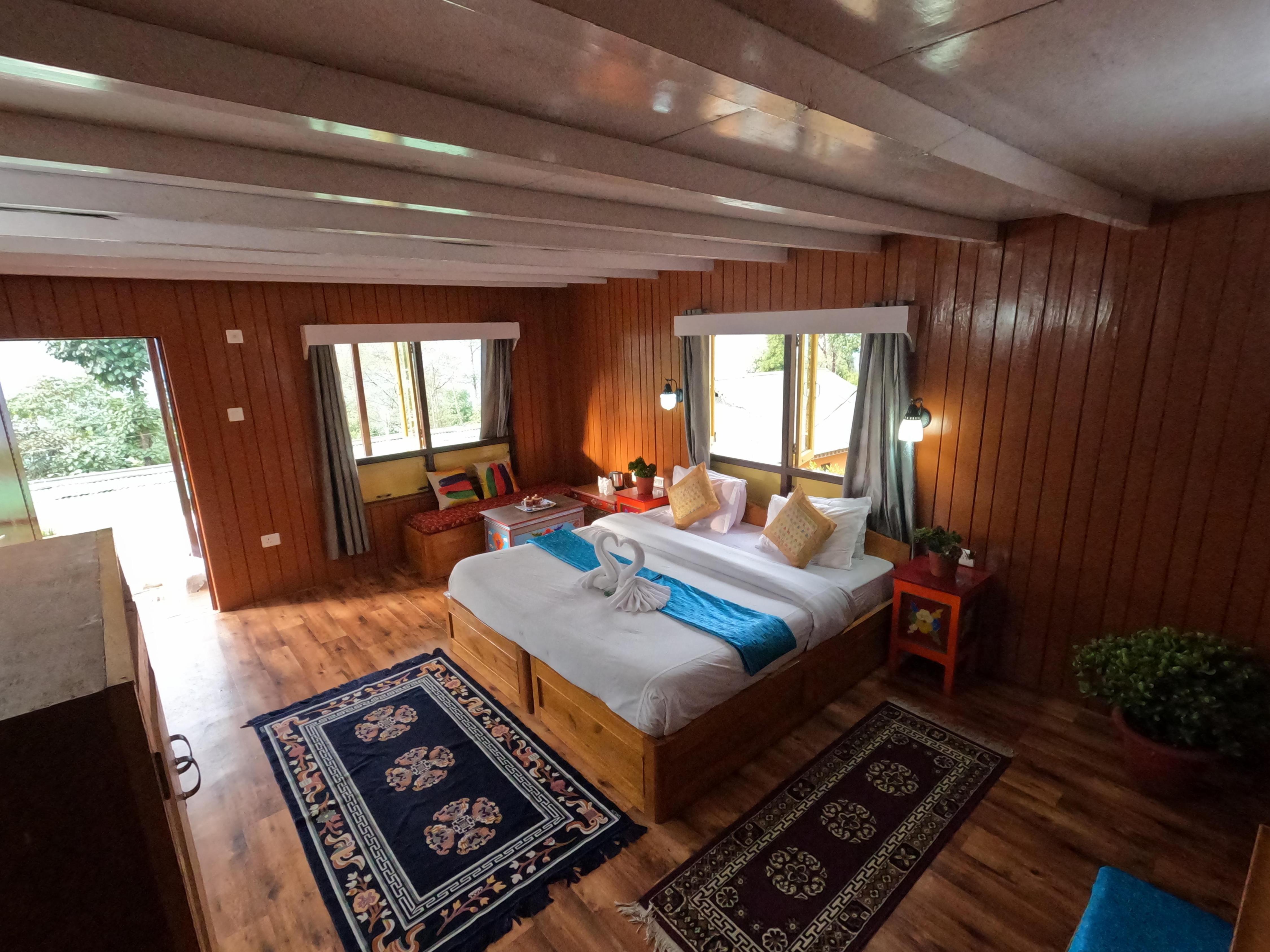 Lamthang Retreat - Premium Cottage Room Type - Khangchendzonga View Executive Wooden Cottage.