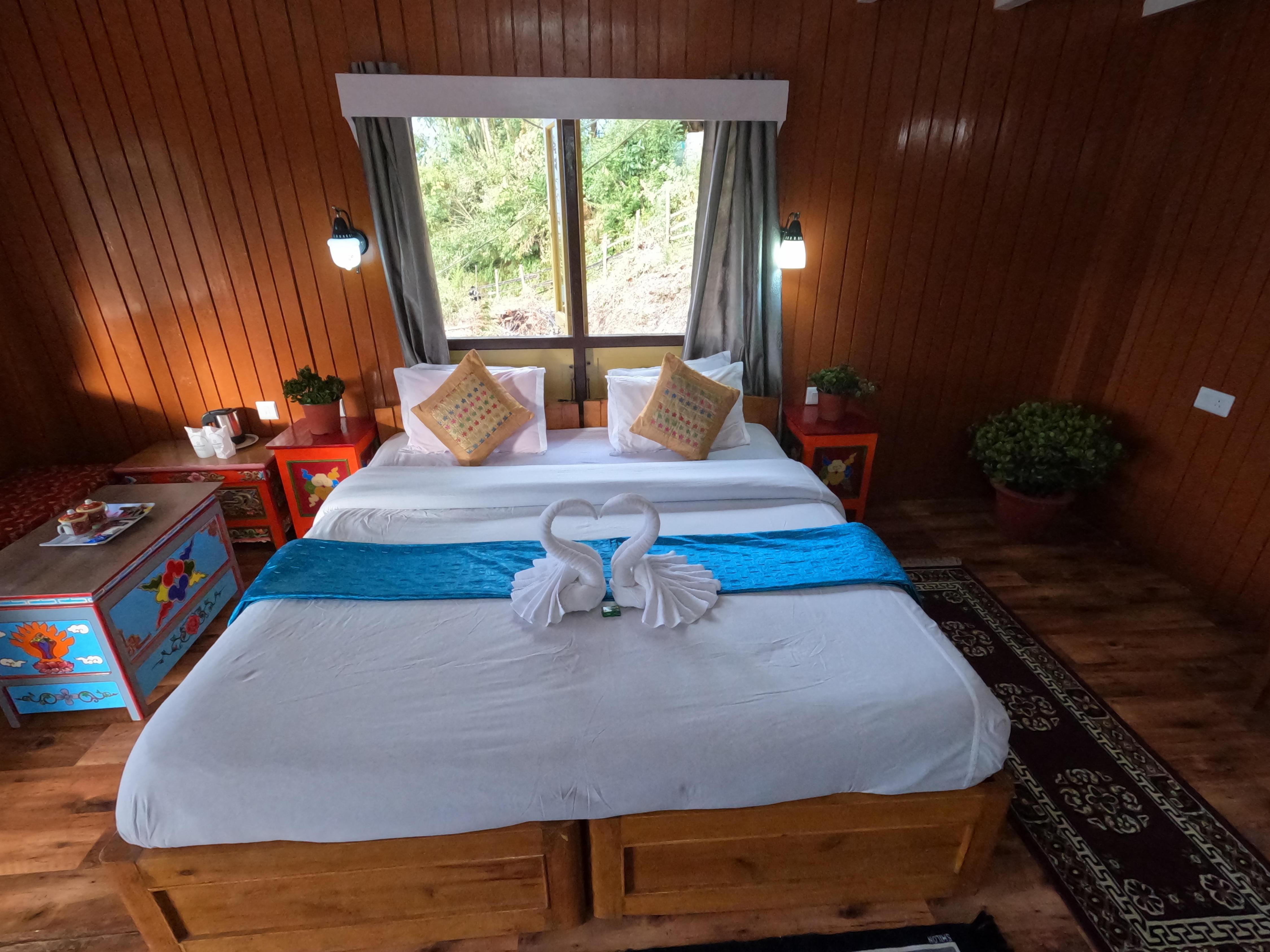 Lamthang Retreat - Premium Cottage - Tap to explore photos